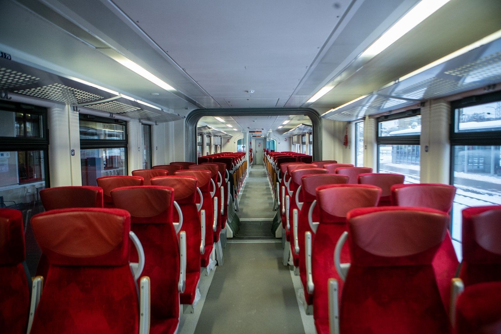 Svarbu keliaujantiems: dėl elektrifikacijos darbų pro Radviliškį važiuos mažiau traukinių – ką svarbu žinoti