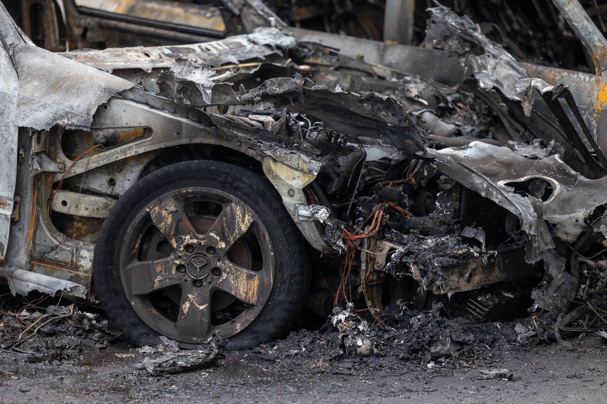 Klaipėdos rajone sudegintas automobilis „Mercedes-Benz“