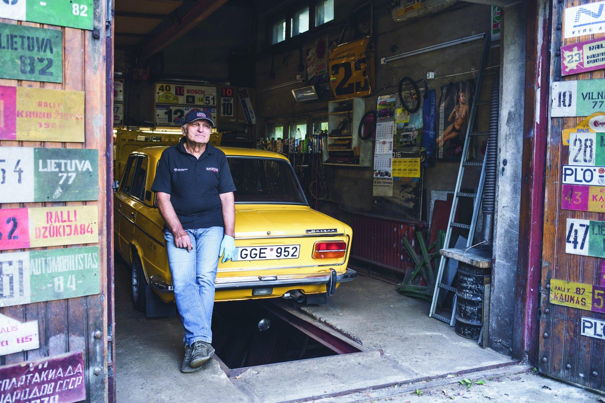 Fotografas Justinas Stonkus: garažai – tarsi šiuolaikiniai vyrų urvai