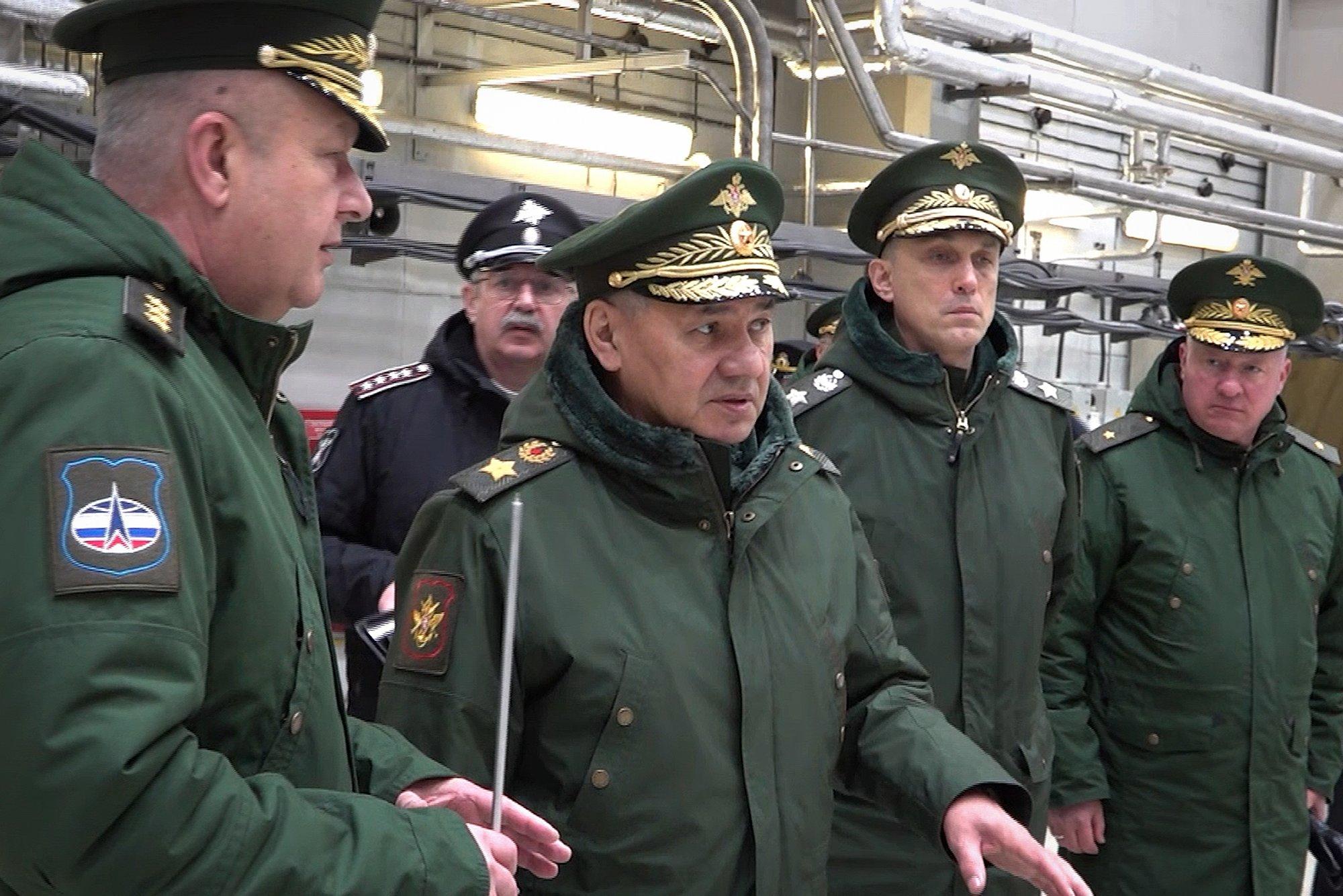 Kremliui artimi šaltiniai – apie viešą smūgį Šoigu: tai paskutinis įspėjimas