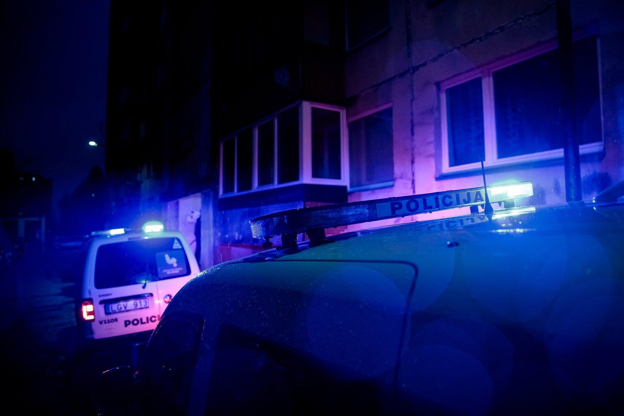 Šiurpus įvykis Vilniuje – daugiabučio namo kieme aptikta negyva 12-metė mergaitė