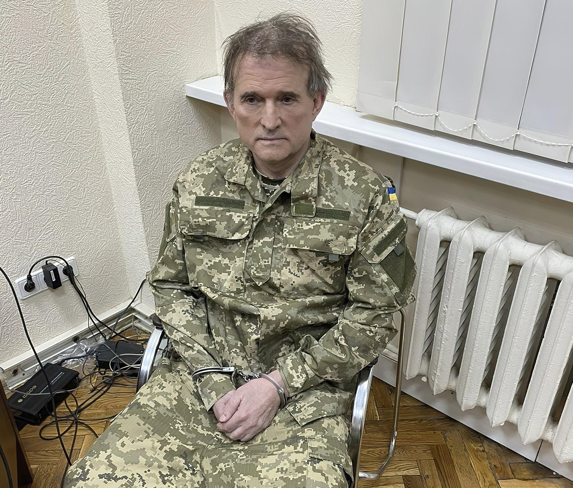 WP: ФСБ была против обмена азовцев на Медведчука, но Путин настоял