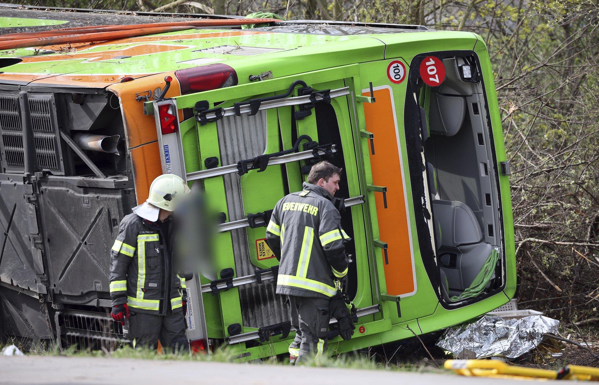 Минимум пять человек погибли в аварии автобуса на востоке Германии