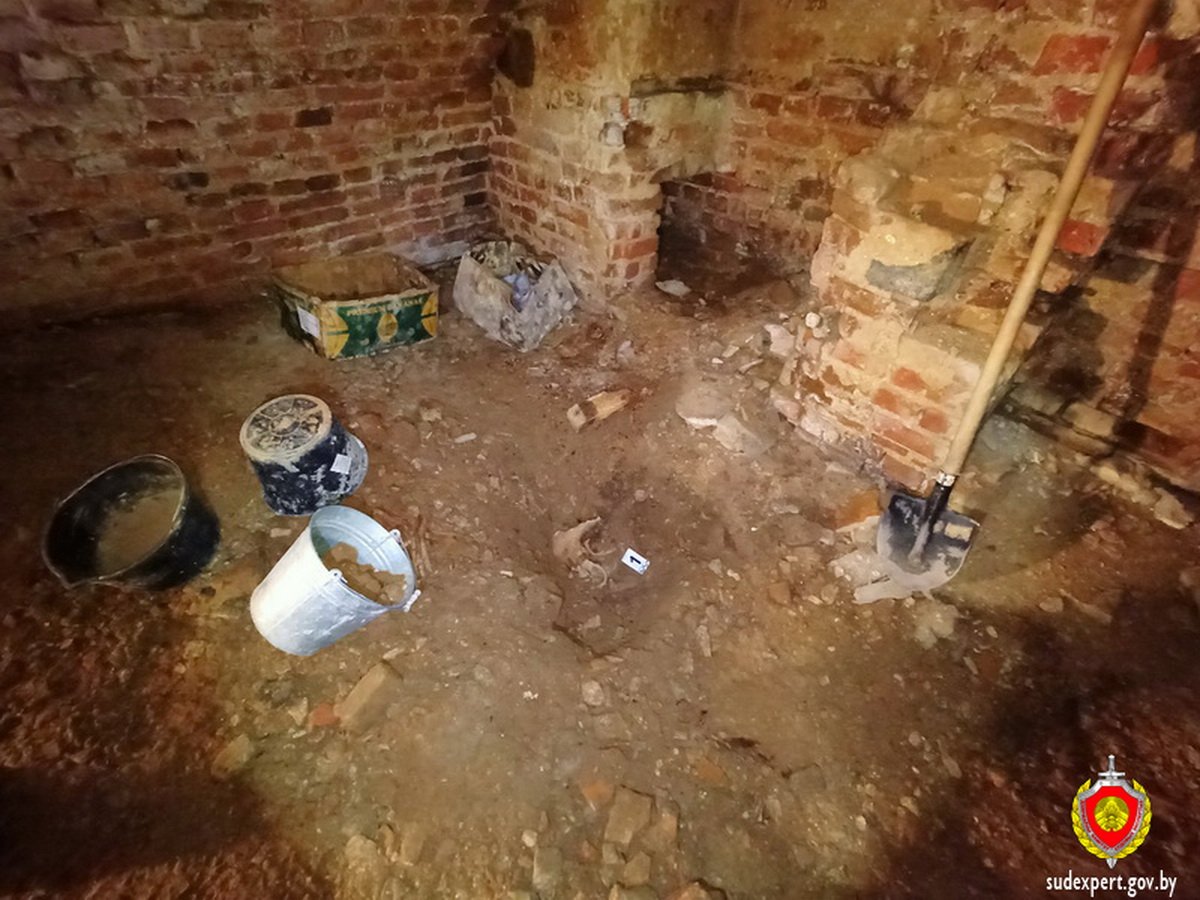 В Беларуси нашли в подвале церкви останки 20 человек, в том числе детей