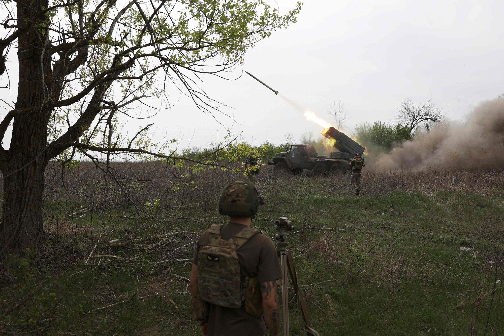 Ar Ukrainoje kariauti į frontą siunčiami ir vaikai?