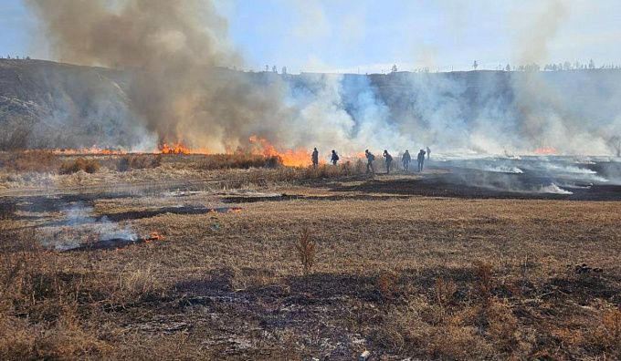 В Улан-Удэ «фаер-шоу» на Богородском острове продлится еще два дня