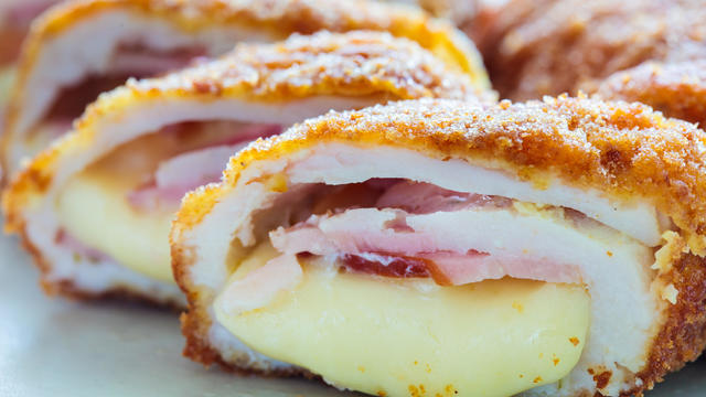 Cordon bleu on a flat 