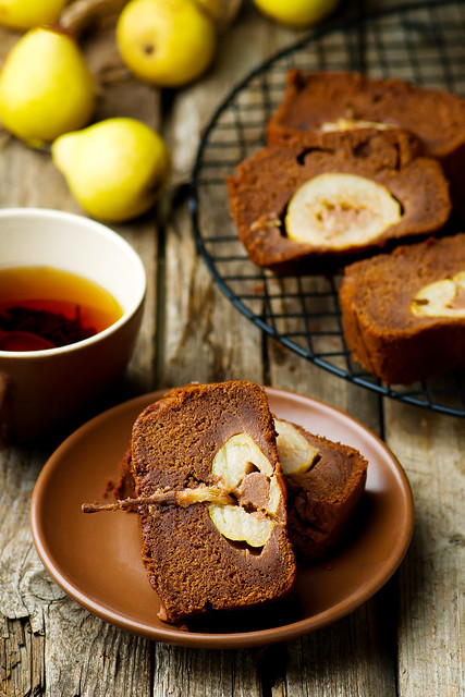 The pear  cake with  chocolate