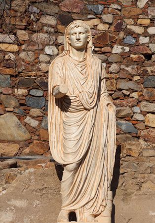 Extremadura, Spain: statue of Augustus