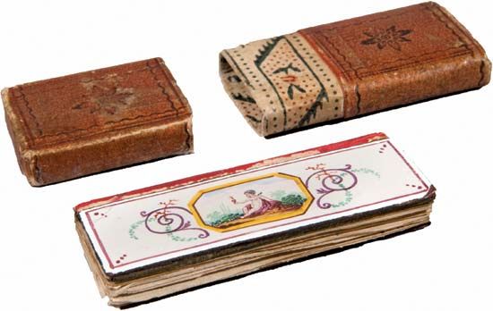 miniature book: women's pocket calendar