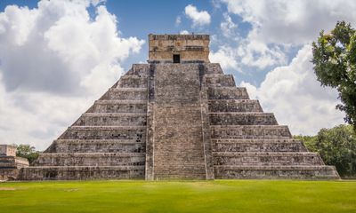 El Castillo, a Toltec-style pyramid, Chichén Itzá, Yucatán state, Mexico