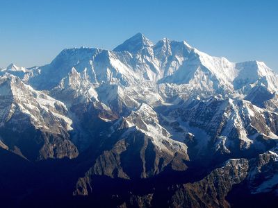 Mount Everest, Himalayas, Nepal. (Himalayan Mountains; mountain range; mountain landscape; Mt. Everest)