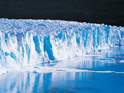 Panoramic view of Perito Moreno Glacier, Los Glaciares National Park, Argentina.