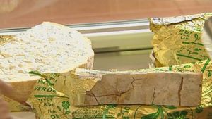 How is Gorgonzola cheese made?