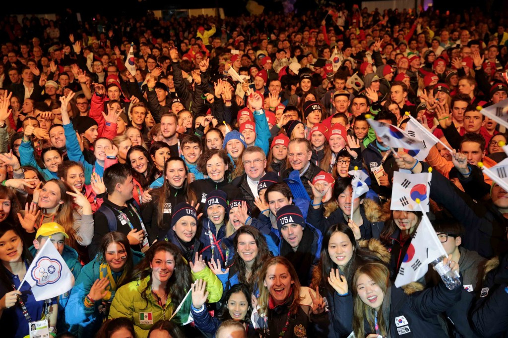 Winter Youth Olympic Flag handed to Lausanne as Lillehammer 2016 declared closed