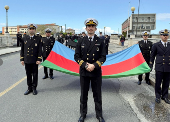 Азербайджанские военные моряки прибыли в Италию (фото)
