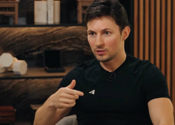 "Пытались завербовать": Павел Дуров о контроле Telegram российскими властями и ФБР
