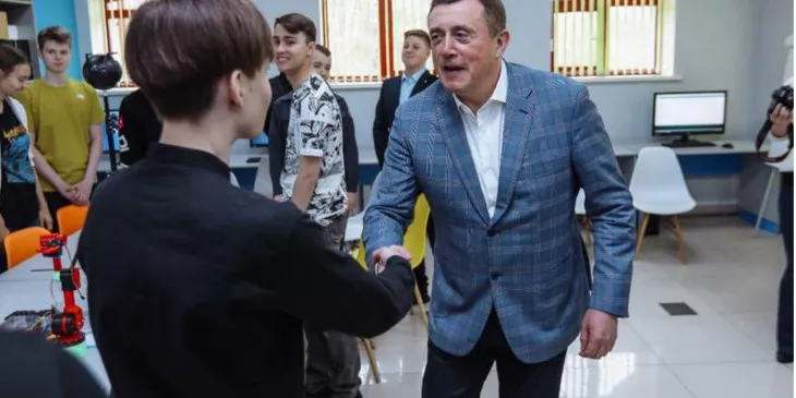 Валерий Лимаренко встретился с юными железнодорожниками
