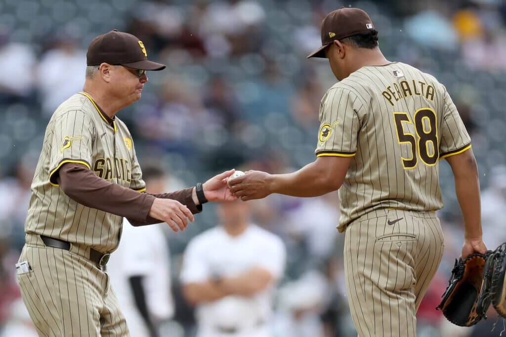 After a brutal Padres loss, Mike Shildt speaks out in defense of his team