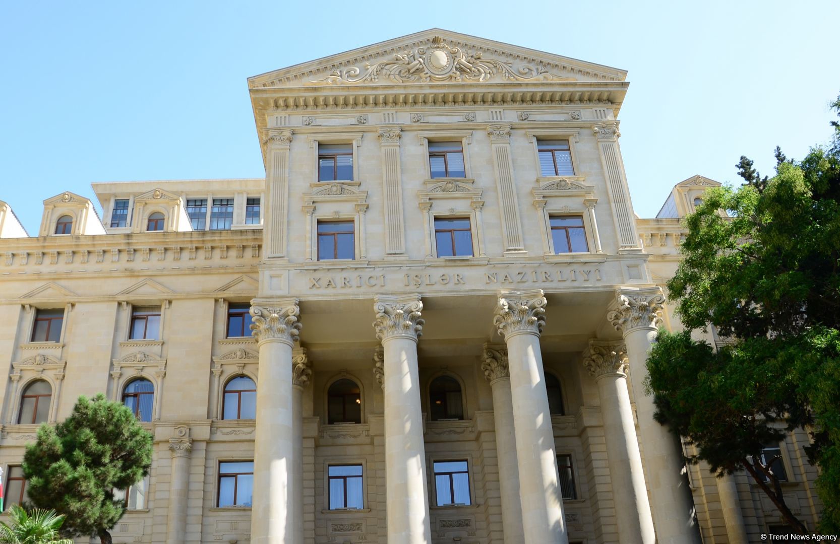 МИД Азербайджана поделился публикацией в связи со смертью Намига Аббасова