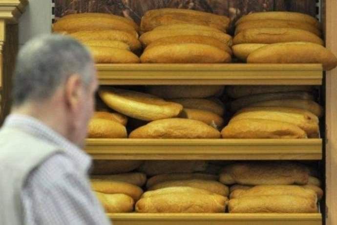 В Азербайджане проводится мониторинг рынка сбыта муки и хлеба