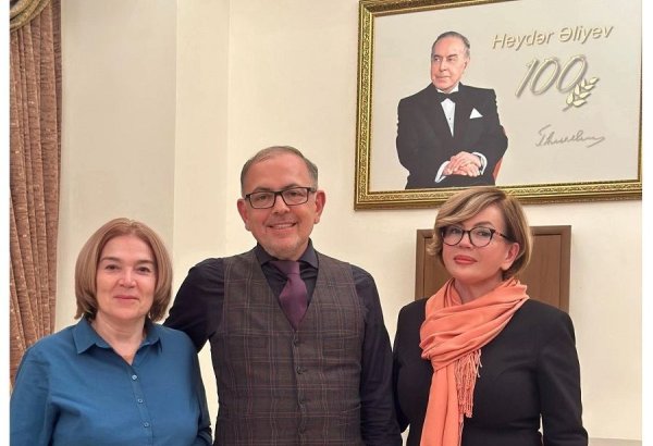 В Азербайджане гостеприимство - это отдельная тема: интервью с директором Астраханского драмтеатра (ФОТО)