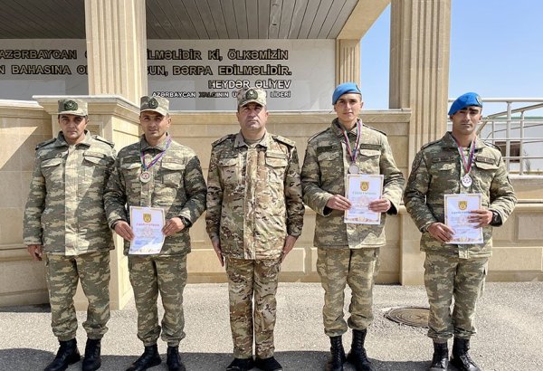 В Сухопутных войсках ВС Азербайджана проведено первенство по военизированному кроссу (ФОТО)