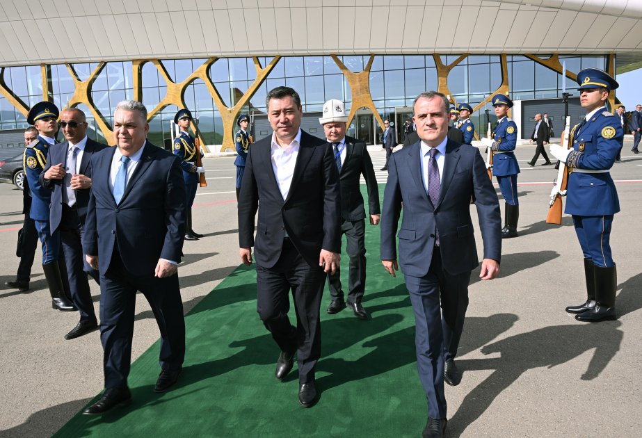Завершился государственный визит Президента Садыра Жапарова в Азербайджан (ФОТО)