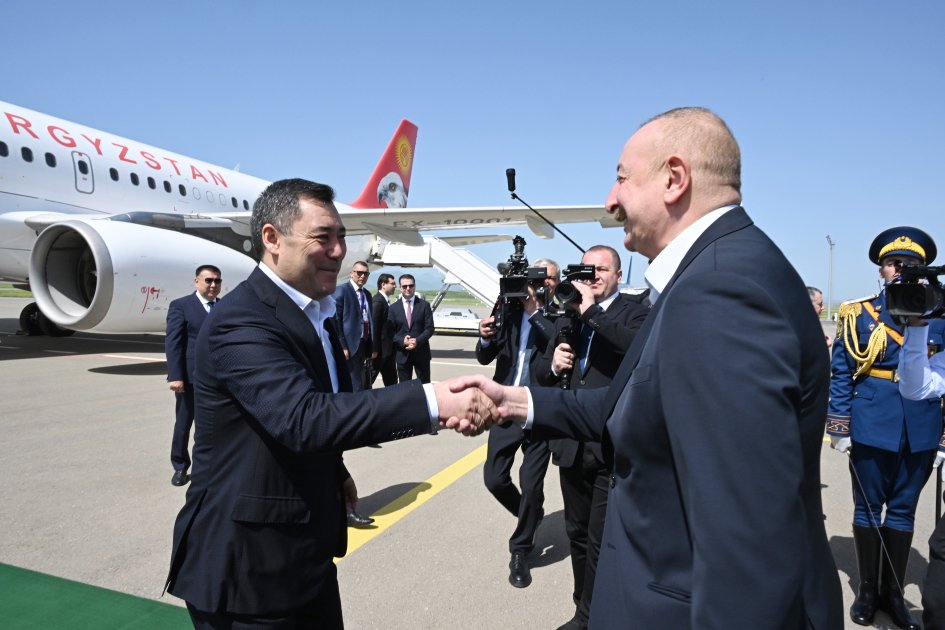 Президент Кыргызстана прибыл в Физулинский район (ВИДЕО/ФОТО)