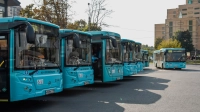 С 1 мая автобусы и троллейбусы в центре Петербурга сменят остановки