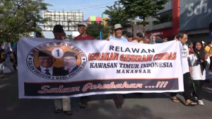 Relawan Sosialisasikan Visi-Misi AMIN di CFD Makassar