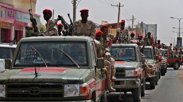 Суданские военнослужащие из формирования Силы быстрой поддержки в Хартуме, Судан 