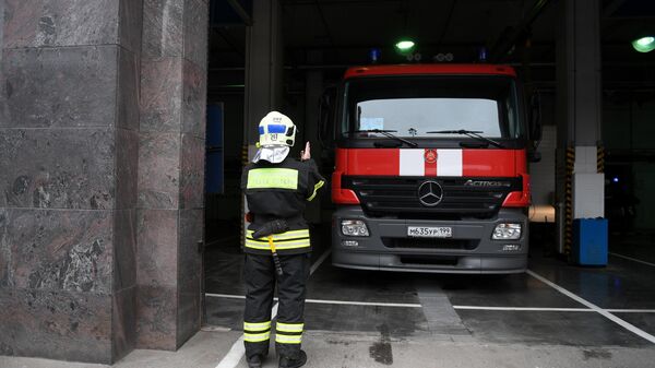 Сотрудники пожарно-спасательного центра 