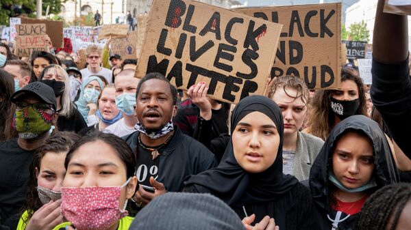 Демонстрация Black Lives Matter в Вене против полицейского насилия на почве расизма в США