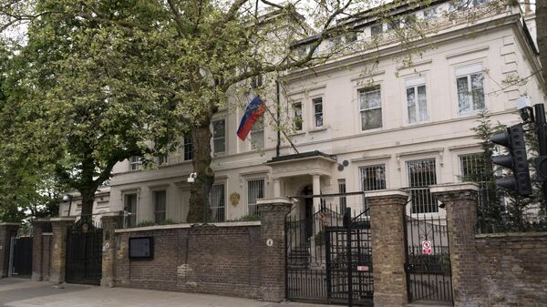 Главное здание посольства России в Великобритании на Kensington Palace Gardens в Лондоне