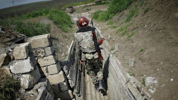 Армянский солдат в зоне карабахского конфликта