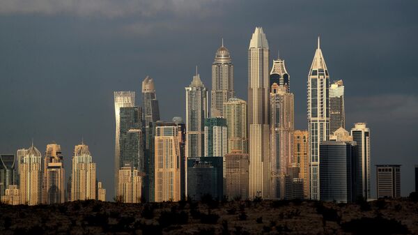 Высотные здания в районах Марина и Джумейра Лейк-Тауэрс в Дубае, ОАЭ