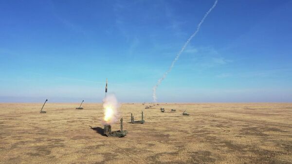 Стрельбы подразделений ПВО на полигоне Капустин Яр в Астраханской области