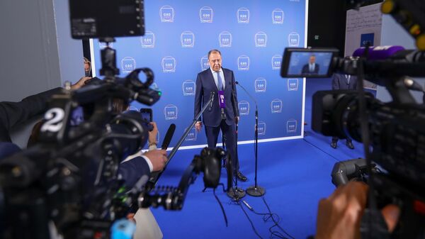 Министр иностранных дел РФ Сергей Лавров во время пресс-конференции на полях саммита Группы двадцати в Риме