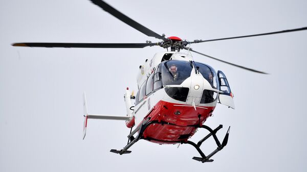 Вертолет спасательной службы МЧС России
