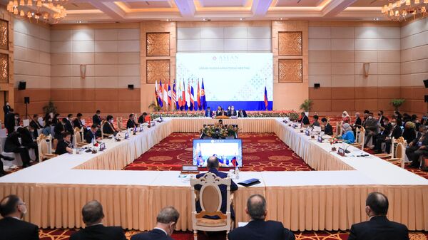 На встрече глав внешнеполитических ведомств в Пномпене