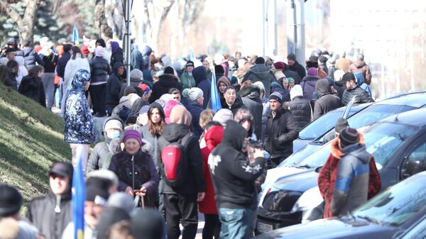 Участники акции протеста оппозиции в центре Кишинева