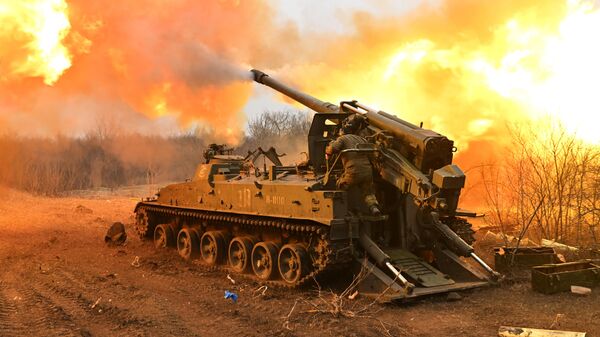 Орудие 2С5 Гиацинт-С ВС России ведет огонь в зоне спецоперации