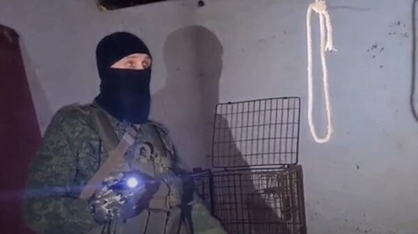 Силовики показали обстановку в подвале кафе освобожденного Рубежного, где была обнаружена пыточная