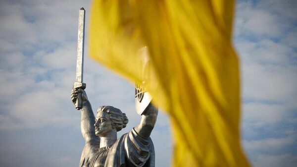 Монумент Родина-мать в Киеве