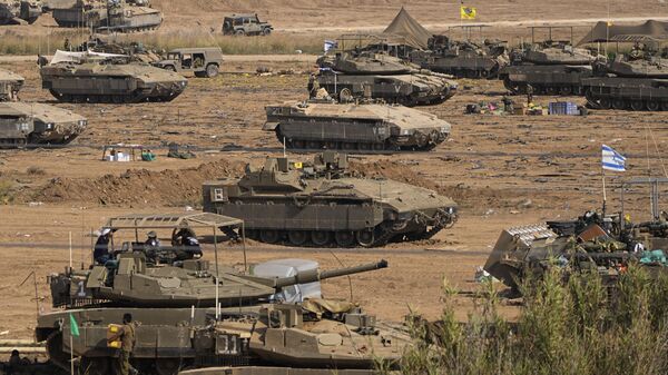 Израильская бронетехника на границе с сектором Газа