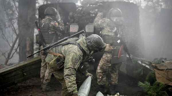 Артиллеристы Вооруженных сил России ведут огонь по позициям ВСУ в зоне специальной военной операции