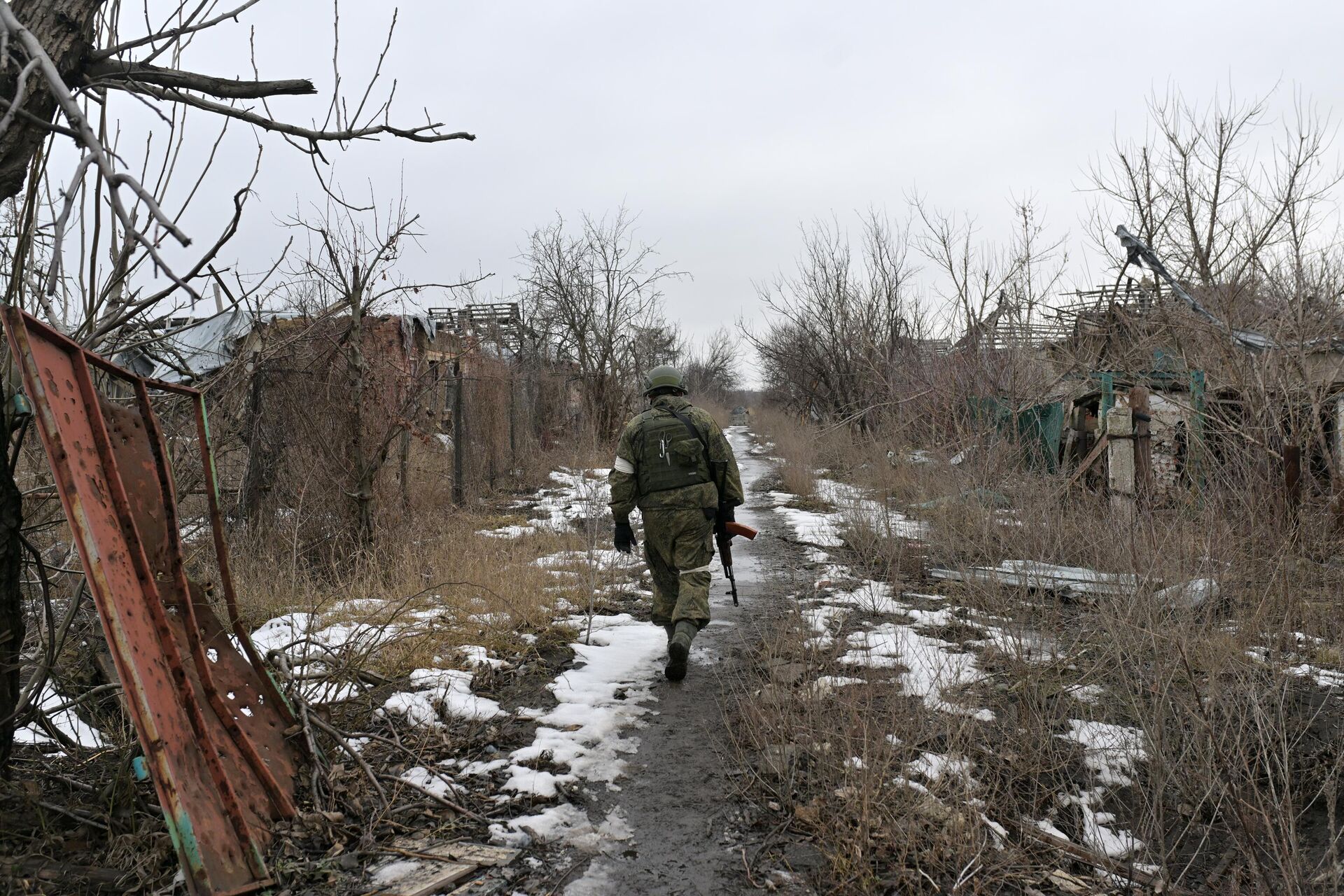 Военнослужащий в Марьинке - РИА Новости, 1920, 21.03.2024