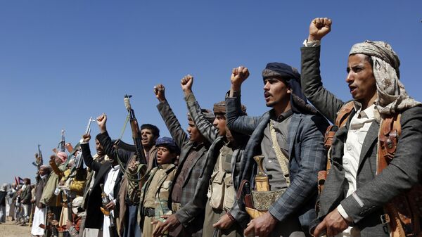 Хуситы во время митинга недалеко от Саны, Йемен