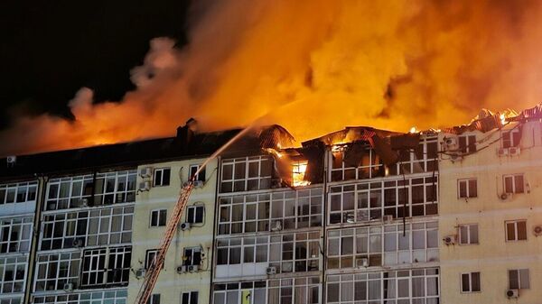 Пожар в 11-этажном доме Анапы. Кадр видео очевидца